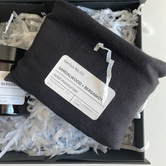 [ Marigold Charms - Sandalwood + Bergamot Gift Set ] - Picture 2 of 6